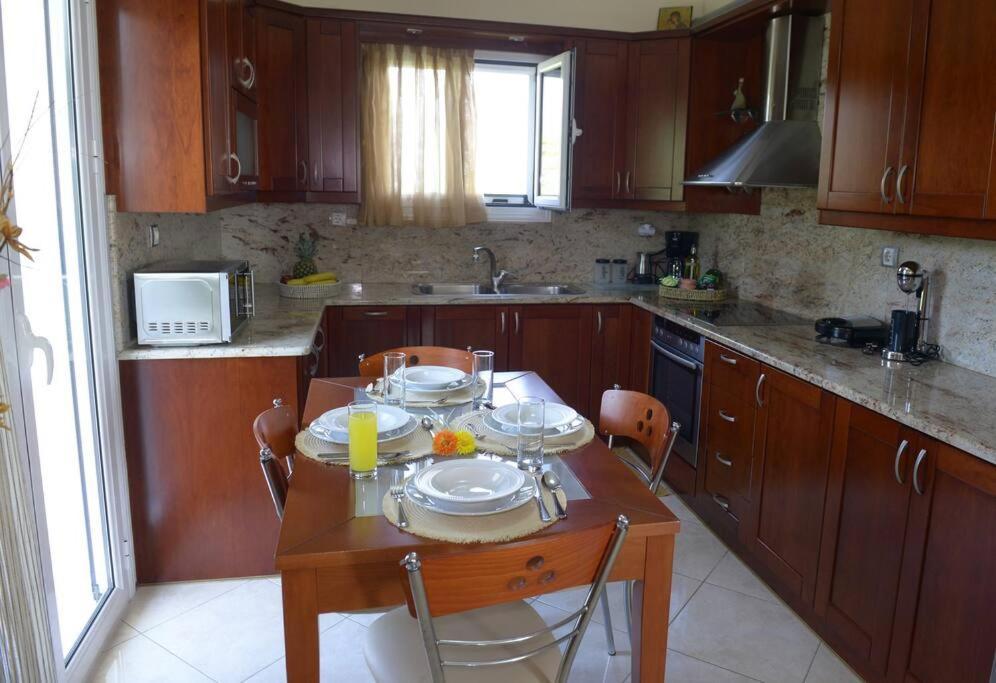 Villa Simos' Sea View House à Nikopolis Extérieur photo